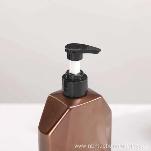 Plastic personal care packaging lotion pump bottles